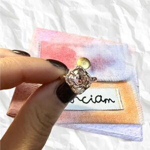 Sirciam Infinite Love Cushion Ring